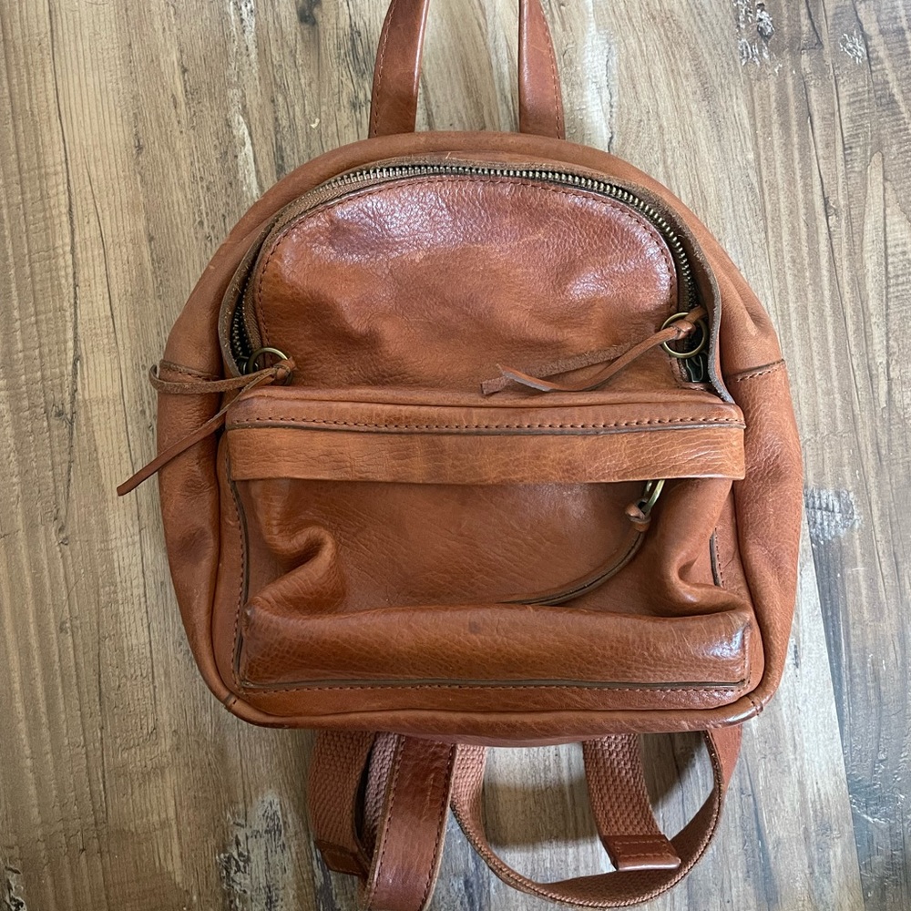 Madewell mini lorimer leather backpack - Picture 2 of 6
